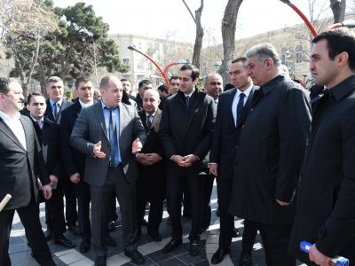 Министр спорта Азербайджана посетил стенд мас-рестлинга