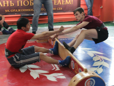 В Нальчике состоялись соревнования по мас-рестлингу среди школьников