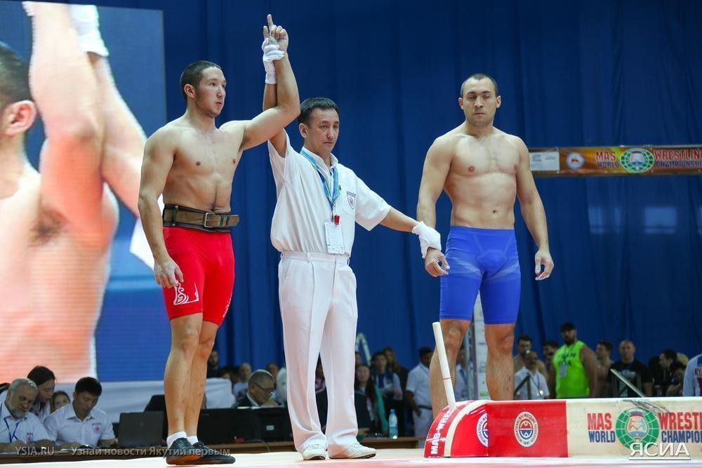 Якутяне Виктор Докалов и Дмитрий Попов стали финалистами в весовой категории до 90 кг