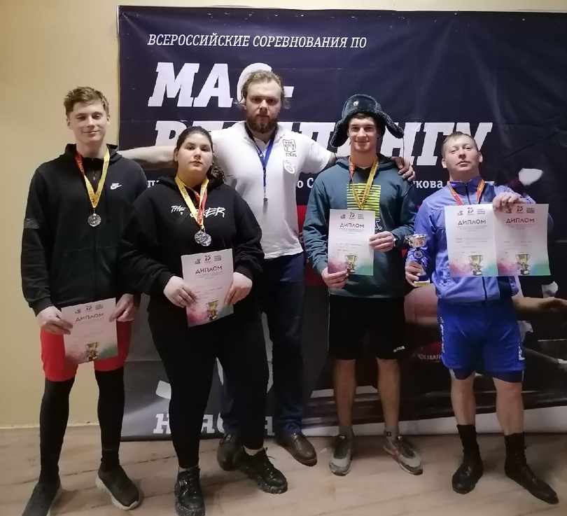 Открытый чемпионат Тверской области по мас-рестлингу принёс областным спортсменам второе общекомандное место