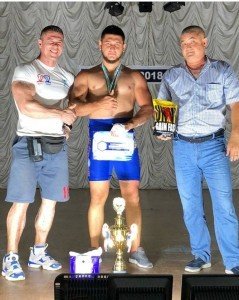 В Фергане прошел чемпионат области по мас-рестлингу