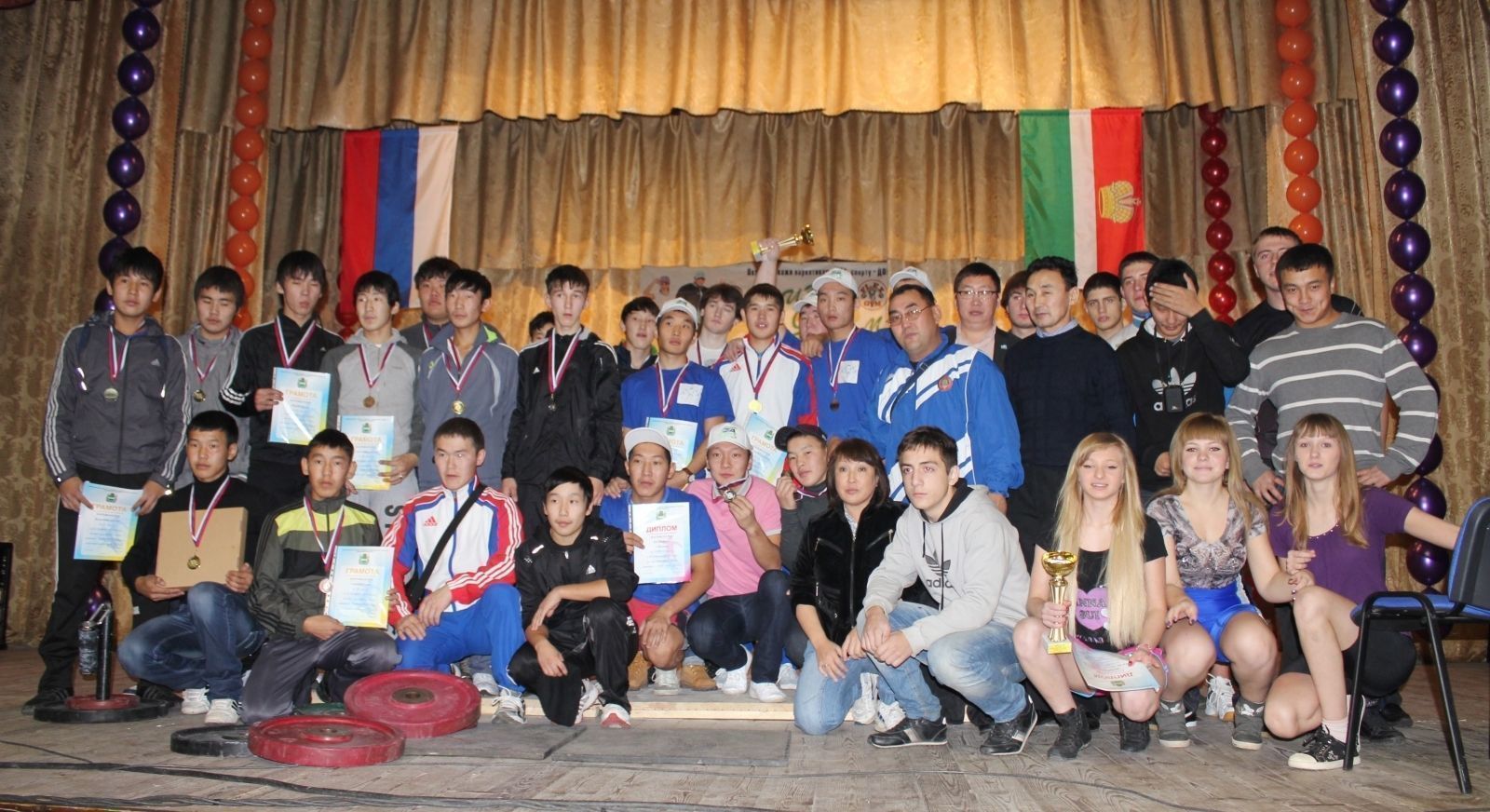 Московская команда заняла I место в Первенстве России по мас-рестлингу среди юниоров в Калуге.