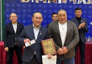 В Якутске торжественно открыт Чемпионат Якутии по мас-рестлингу имени Гавриила Десяткина — Күүстээх Дэхээккин