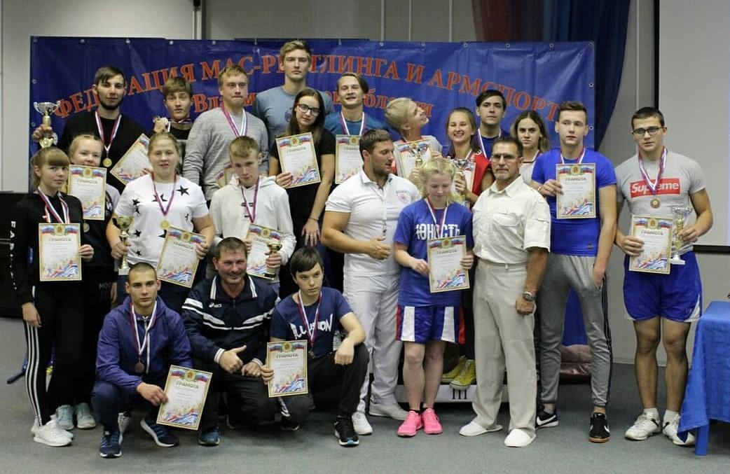 Во Владимире провели областные соревнования среди юношей, девушек, юниоров и юниорок по мас-рестлингу