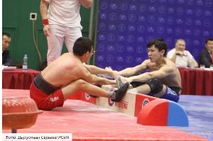 Определены чемпионы Якутии среди юниоров по мас-рестлингу