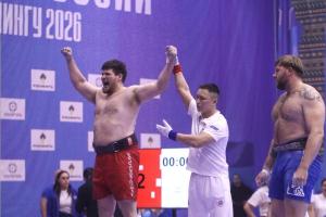 В финале он победил Ивана Галкина из Калужской области