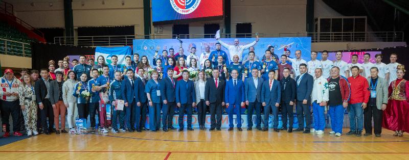 Медали казанской чеканки второго дня Чемпионата России по мас-рестлингу-2022