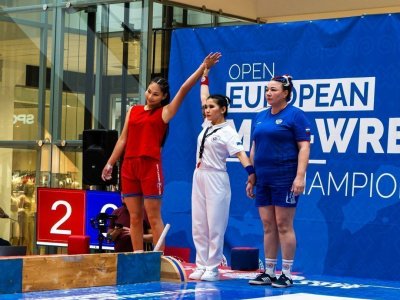 Павел Черноградский, Иван Галкин и Эльдана Болотбекова стали абсолютными чемпионами Европы по мас-рестлингу