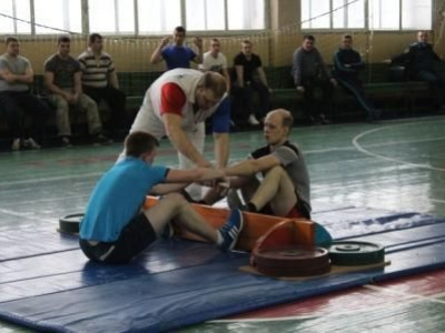 Соревнования по мас-рестлингу