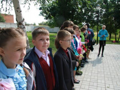 Делегация постпредства Якутии поклонилась якутянам-жертвам немецкого лагеря Дулаг-184