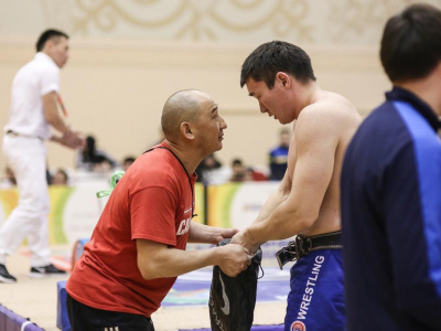 Чемпионат Якутии по мас-рестлингу: Внимание! Поезд отправляется в «Россию»!