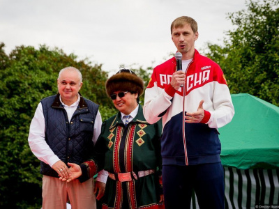 Олимпийский чемпион Андрей Сильнов принял участие в спортивной программе московского ысыаха