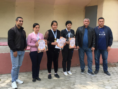 В узбекском городе Алмалык проведён дружеский турнир среди школьников
