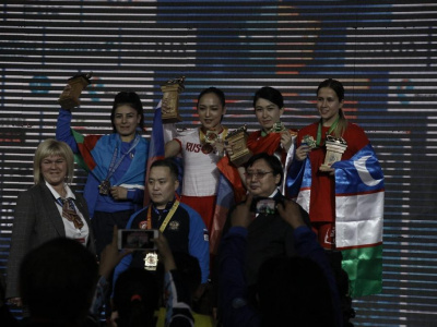 Чемпионками и призерами женского дивизиона стали представительницы 8 стран