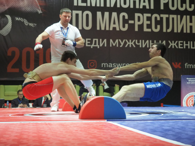 Первый день Чемпионата России по мас-рестлингу преподнес сюрпризы
