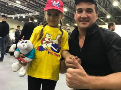 Мас-рестлинг среди силовиков на SN PRO EXPO FORUM 2019