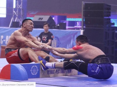 Реванши и сенсации. Мас-рестлеры Якутии завоевали еще шесть золотых медалей чемпионата России