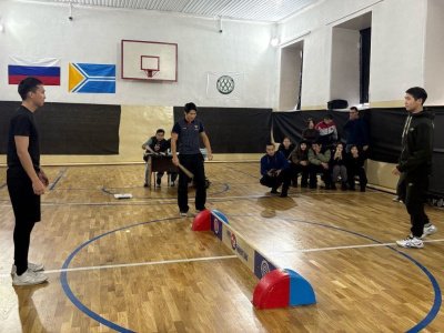 Студенты Тывы продолжают знакомство с мас-рестлингом