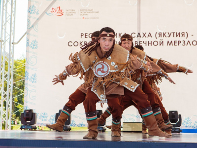 Сергей Цивилев открыл Международный турнир по мас-рестлингу на Восточном экономическом форуме