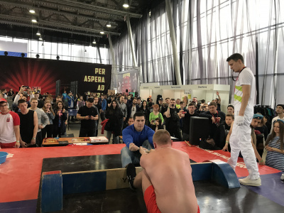 В канун Первомая в Москве прошла серия турниров по мас-рестлингу