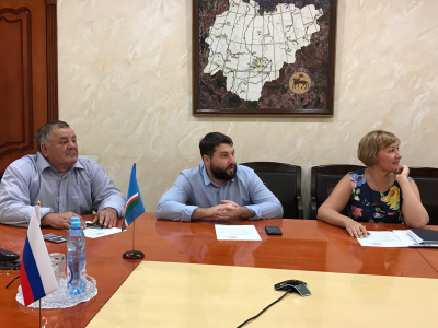 Михаил Гуляев провел видеоконференцию с коллегами из российских регионов