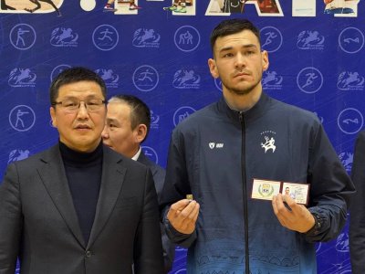 В Якутске торжественно открыт Чемпионат Якутии по мас-рестлингу имени Гавриила Десяткина — Күүстээх Дэхээккин