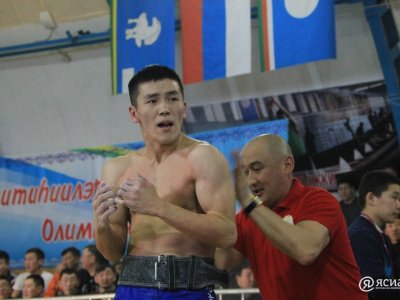 Чемпионат Якутии по мас-рестлингу запомнился рекордом и яркими схватками