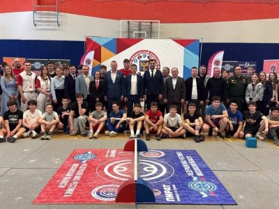 Более тридцати медалей завоевали мас-рестлеры из Люберец на Первенстве региона