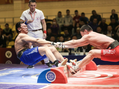 Чемпионат Якутии по мас-рестлингу: Внимание! Поезд отправляется в «Россию»!