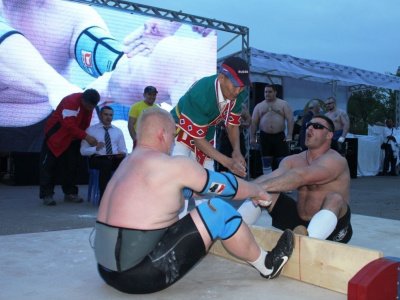 Ташкент: Мас-рестлинг стал украшением спортивного праздника PROFORM Classic