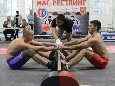 Олимпийский чемпион приветствовал молодых мас-рестлеров Подмосковья. Фото