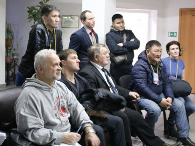 Сильнейшие мас-рестлеры из десяти российских регионов будут бороться за путевки на чемпионат России на мемориале олимпийского чемпиона Романа Дмитриева в Москве. 