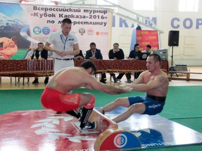 Кавказский мас-рестлинг уже твердо встает на ноги