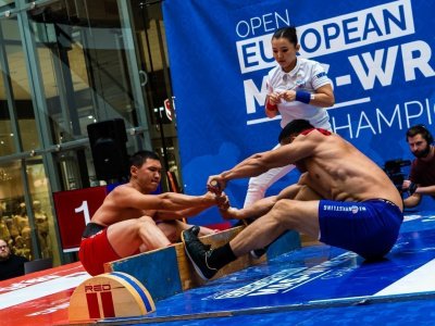 Павел Черноградский, Иван Галкин и Эльдана Болотбекова стали абсолютными чемпионами Европы по мас-рестлингу