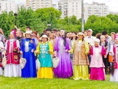 На празднике Ысыах в Москву призывали лето