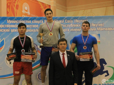 Сергей Фролкин стал абсолютным чемпионом Якутии по мас-рестлингу. Фото, видео