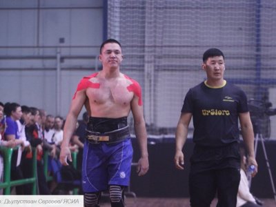 Реванши и сенсации. Мас-рестлеры Якутии завоевали еще шесть золотых медалей чемпионата России