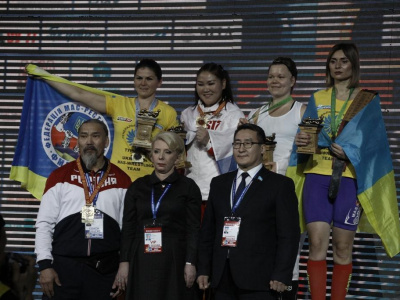 «Наконец-то я стала чемпионкой мира!». Саина Седалищева с третьей попытки берет мировое золото