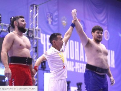 В финале он победил Ивана Галкина из Калужской области