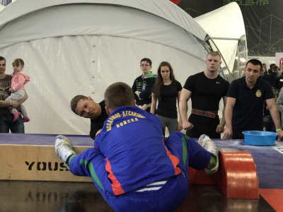 В канун Первомая в Москве прошла серия турниров по мас-рестлингу