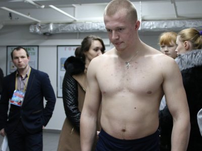 Сильнейшие мас-рестлеры из десяти российских регионов будут бороться за путевки на чемпионат России на мемориале олимпийского чемпиона Романа Дмитриева в Москве. 