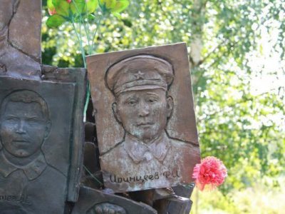 Делегация постпредства Якутии поклонилась якутянам-жертвам немецкого лагеря Дулаг-184