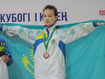Казахстан завоевал пять медалей в первый день Кубка мира по мас-рестлингу в Алматы