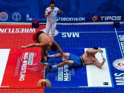 Павел Черноградский, Иван Галкин и Эльдана Болотбекова стали абсолютными чемпионами Европы по мас-рестлингу