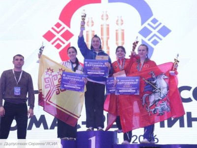 Реванши и сенсации. Мас-рестлеры Якутии завоевали еще шесть золотых медалей чемпионата России