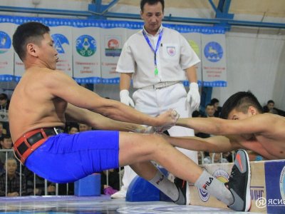 Чемпионат Якутии по мас-рестлингу запомнился рекордом и яркими схватками