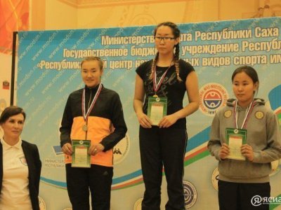 Якутские мас-рестлеры завоевали путевки на первенство России. Фото