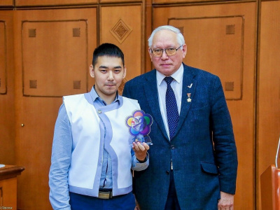 Глава Республики Саха (Якутия) напутствовал участников Всемирного фестиваля молодежи и студентов
