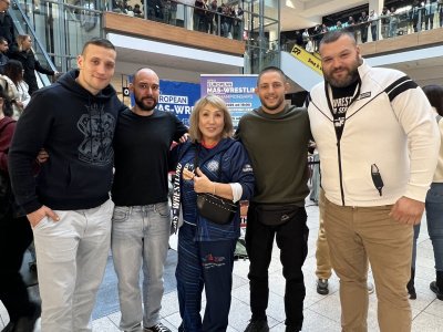 Павел Черноградский, Иван Галкин и Эльдана Болотбекова стали абсолютными чемпионами Европы по мас-рестлингу