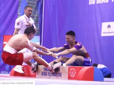 Реванши и сенсации. Мас-рестлеры Якутии завоевали еще шесть золотых медалей чемпионата России